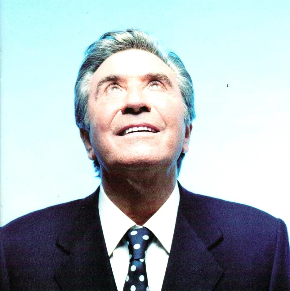 🎹 Gilbert Bécaud – La légende à posséder absolument ! 🎶